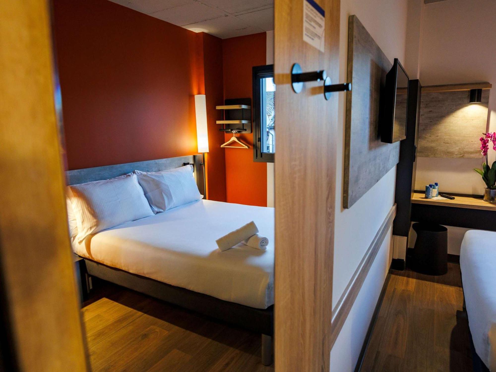 Ibis Budget Logrono Centro Exterior photo